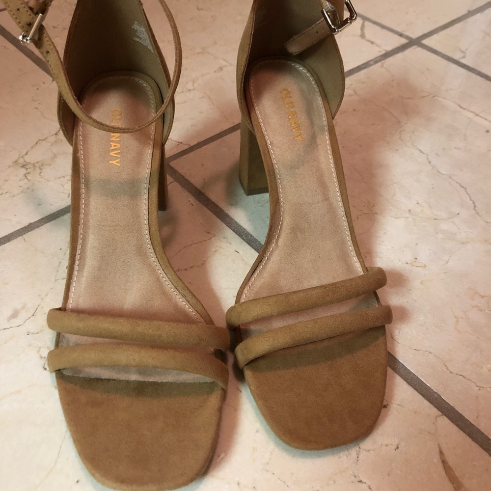 Block Sandals - Picture 2 of 3